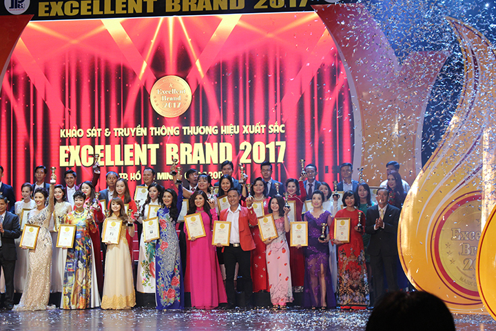 ĐỊA ỐC ĐẤT NAM NHẬN GIẢI THƯỞNG THƯƠNG HIỆU XUẤT SẮC NĂM 2017